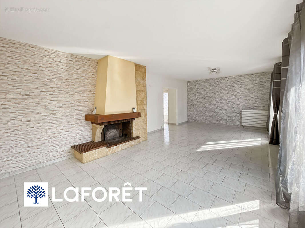 Maison à VILLIERS-SUR-ORGE