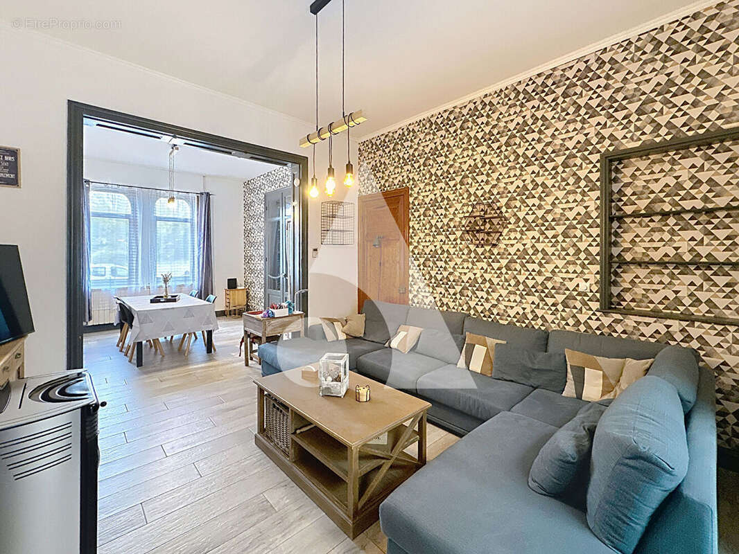 Maison à MORTAGNE-DU-NORD