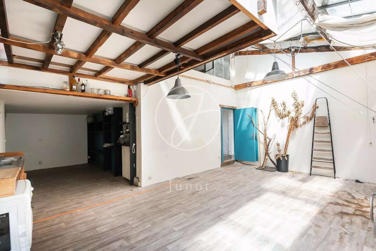 Commerce à PARIS-20E