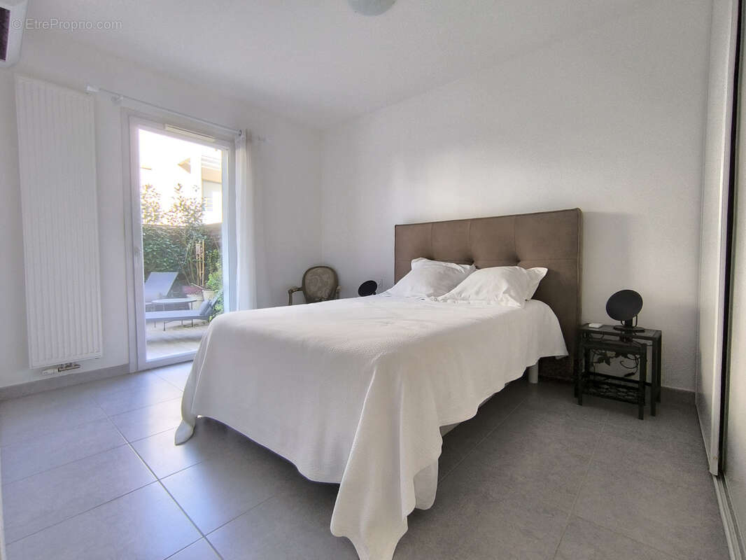 Appartement à SIX-FOURS-LES-PLAGES