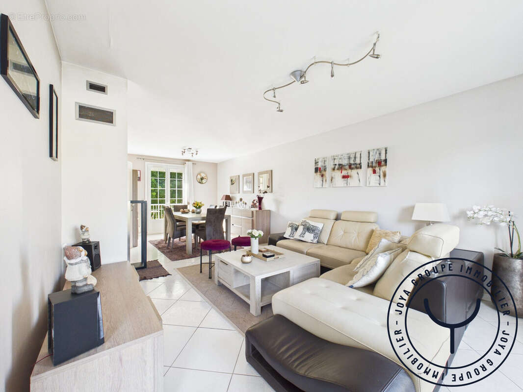 Maison 120 m² à Sainte-Maure  - photo 7
