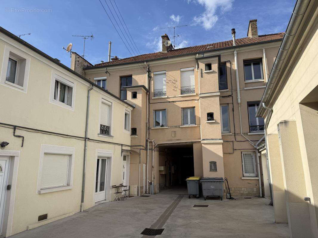 Appartement à CLAYE-SOUILLY