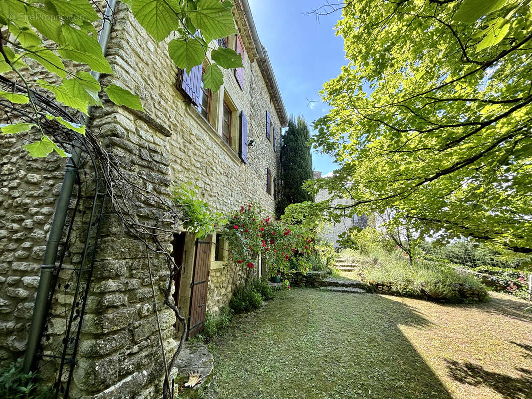 Maison à GRIGNAN