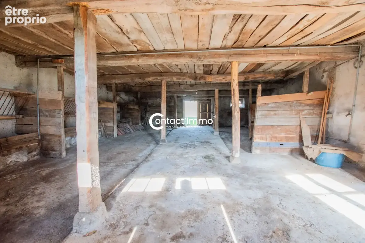 Maison 7 pièces 175 m² à vendre à Saint-Dier-D'auvergne (63520) - photo 4