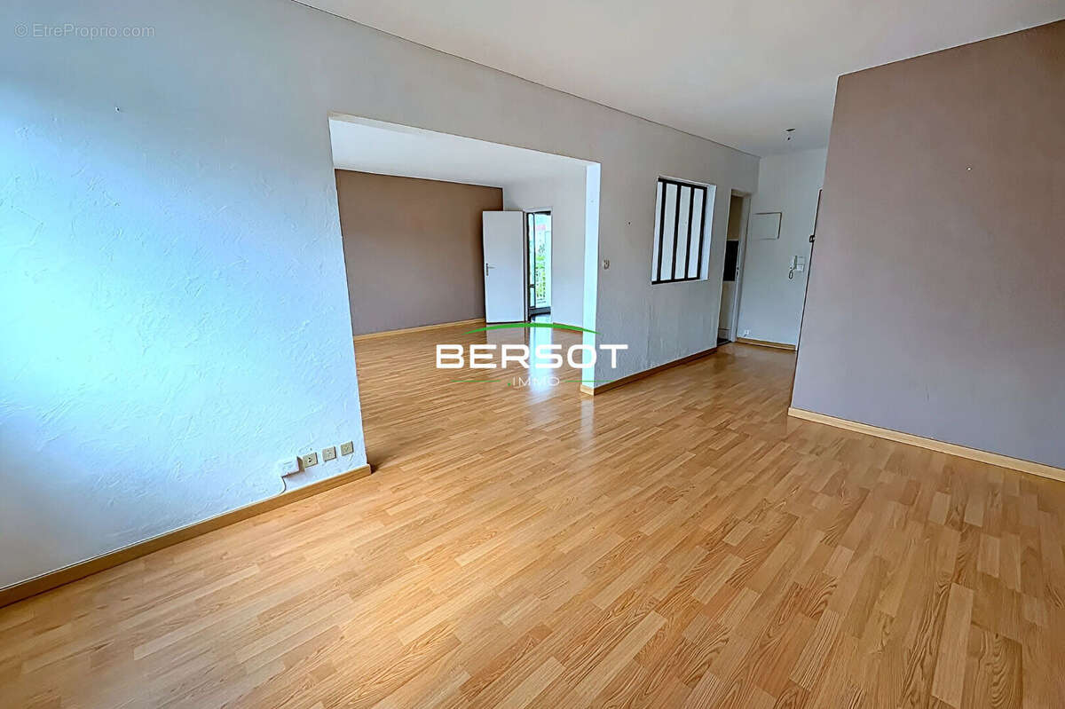 Vaste appartement 3 chambres avec balcons quartier des Chaprais à Besançon - photo 5