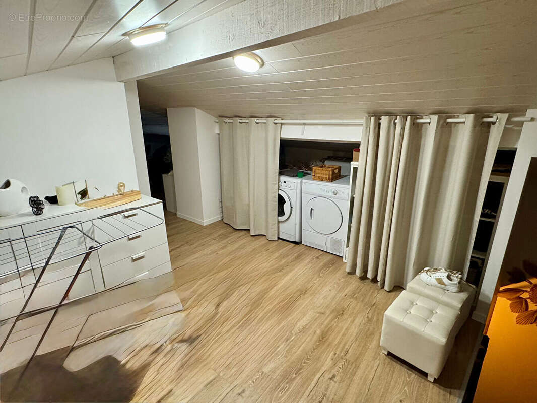 SAINT-GERMAIN-LEMBRON / Maison avec terrasse et balcon 4 chbs + F2 indépendant - photo 9
