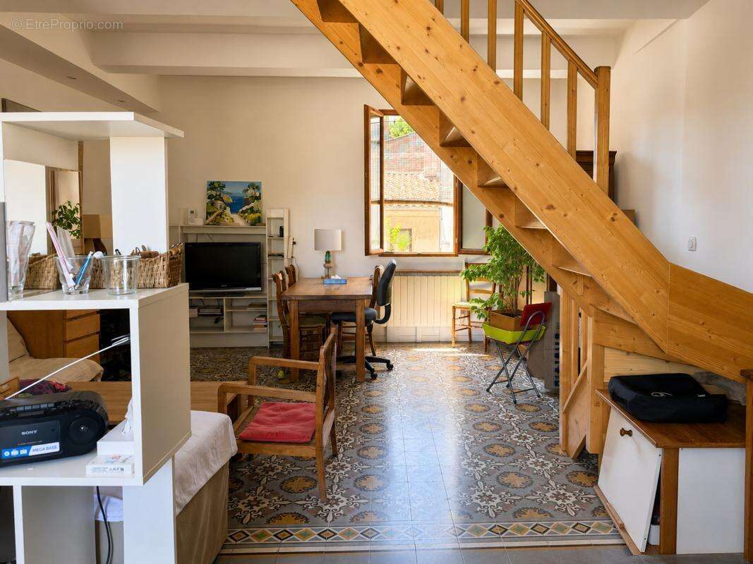 Appartement à SAINT-LAURENT-D'AIGOUZE