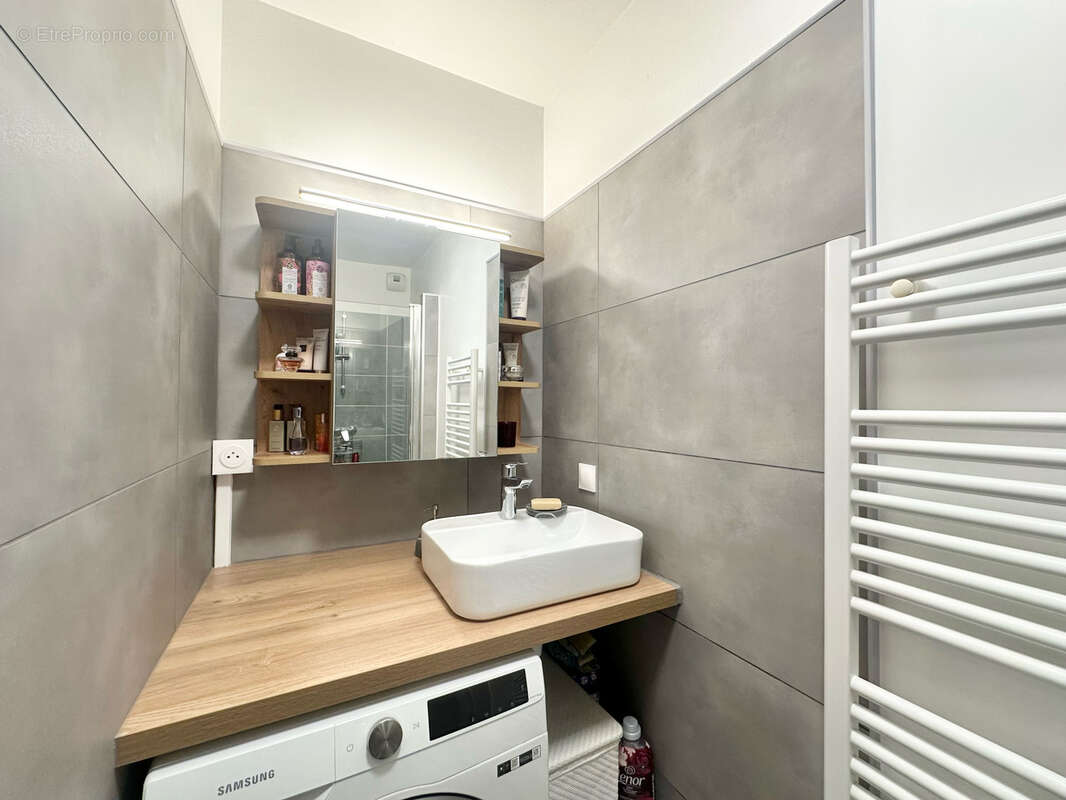 Appartement à MARSEILLE-9E