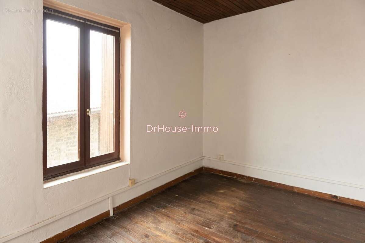 Maison à AUREC-SUR-LOIRE