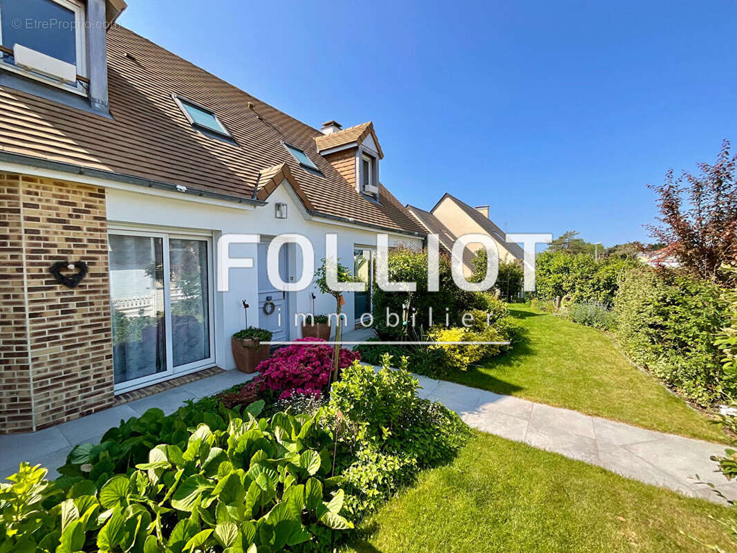 Maison à AGON-COUTAINVILLE