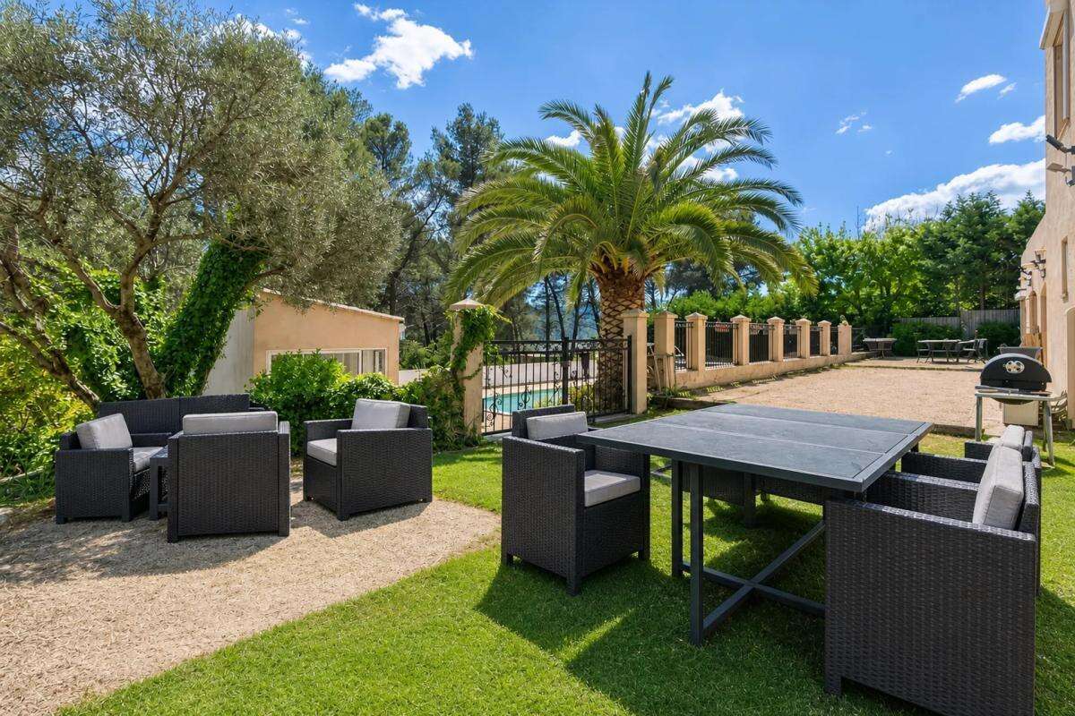 Maison de 8 pièces de 203 m² à Auriol - photo 14