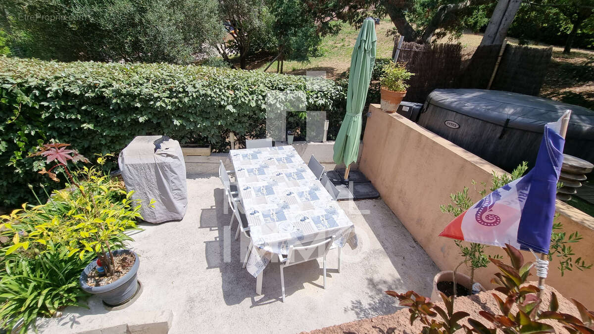 Appartement à SIX-FOURS-LES-PLAGES