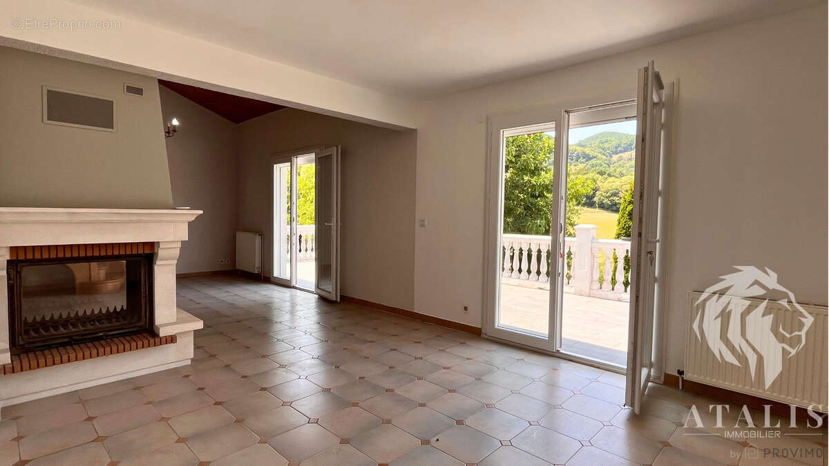 Maison à SAINT-VERAND