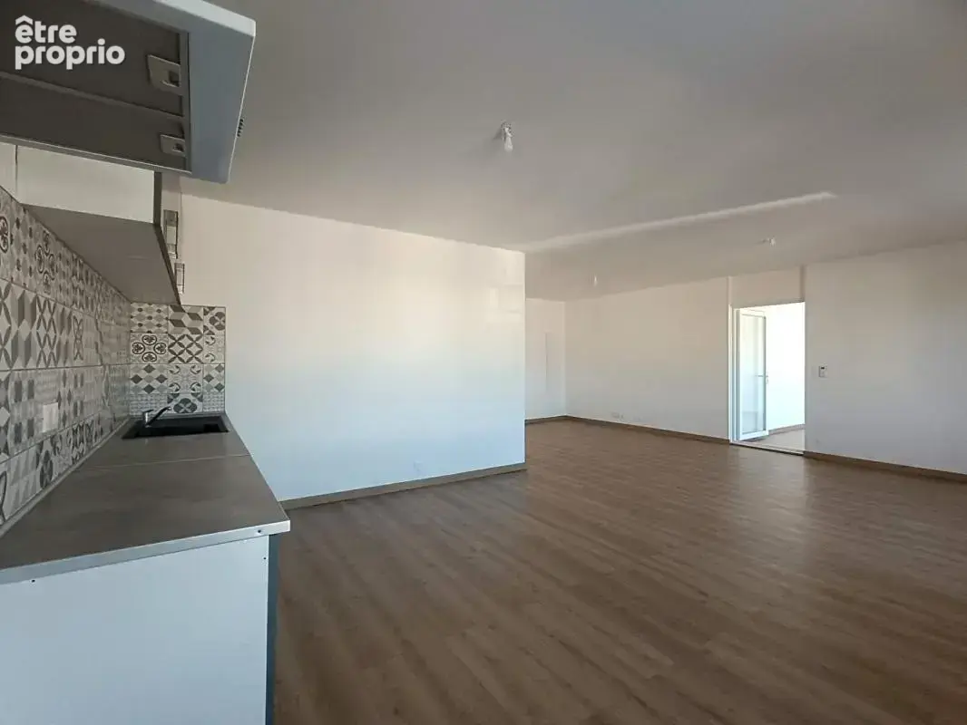 Appartement Istres 4 pièce(s) 101 m2 ET Terrasse - photo 3