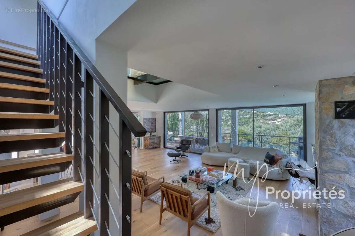 Maison à CAVALAIRE-SUR-MER