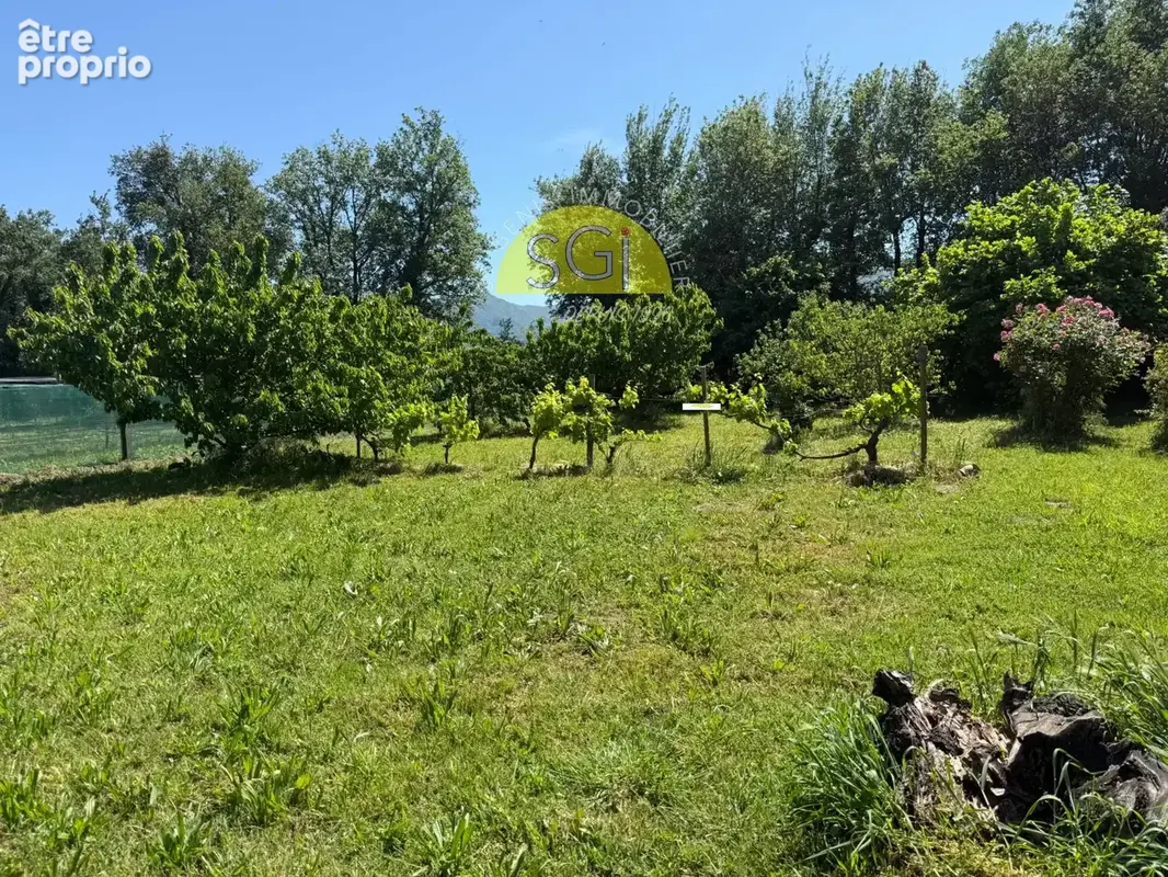 Villa 4 faces sur 5595m2 de terrain - photo 4