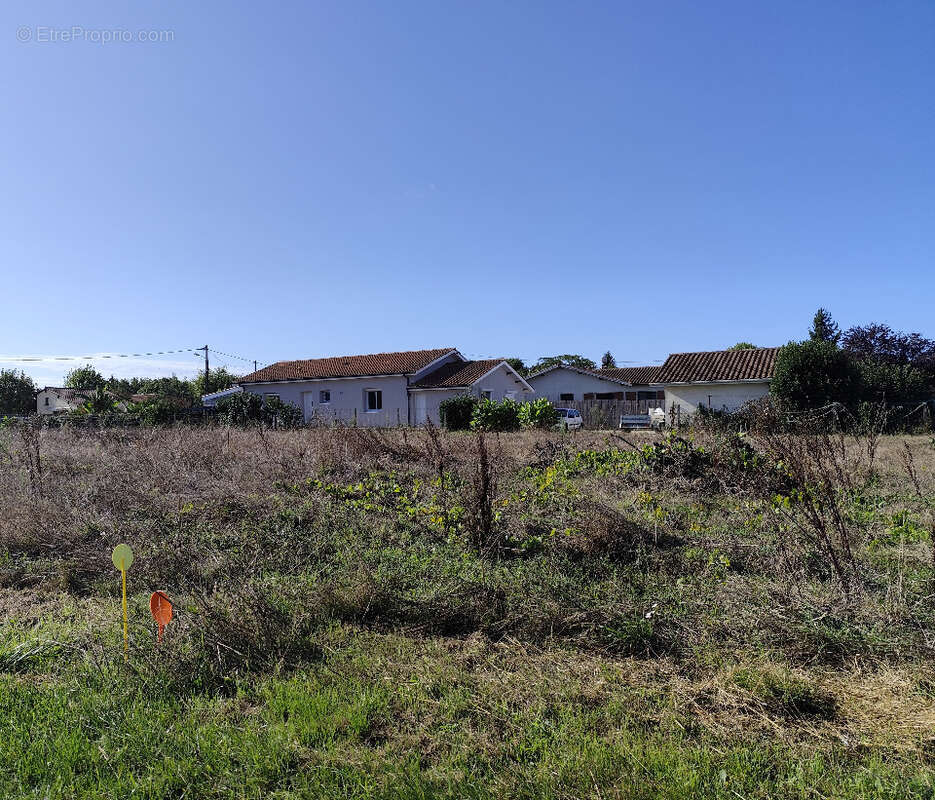 Terrain à GAILLAN-EN-MEDOC