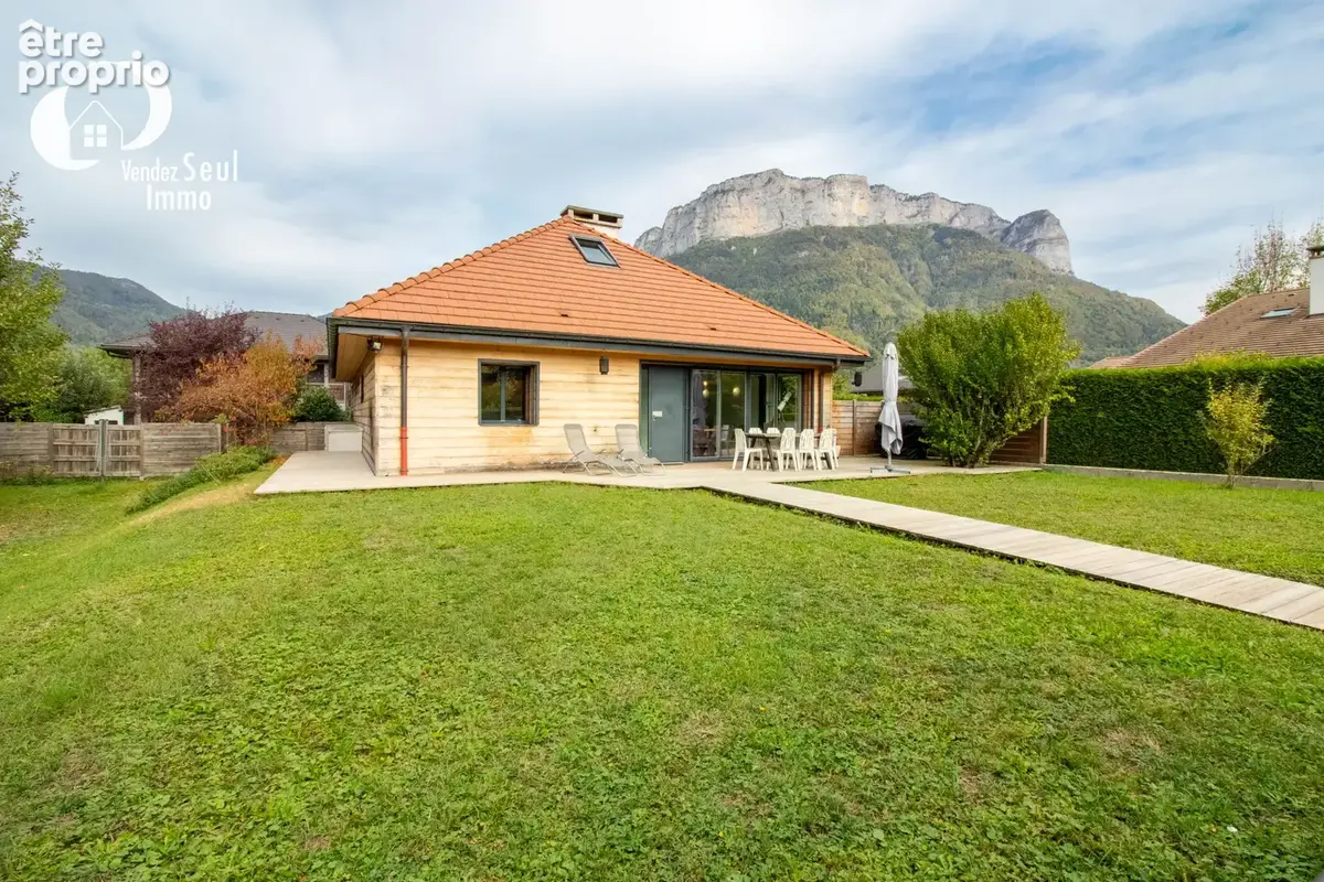 Maison 183,27 m2 - 6 chambres - Terrain 1169 m2 - photo 1