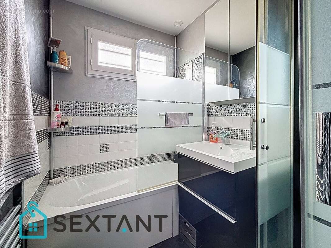 Maison à QUEVREVILLE-LA-POTERIE