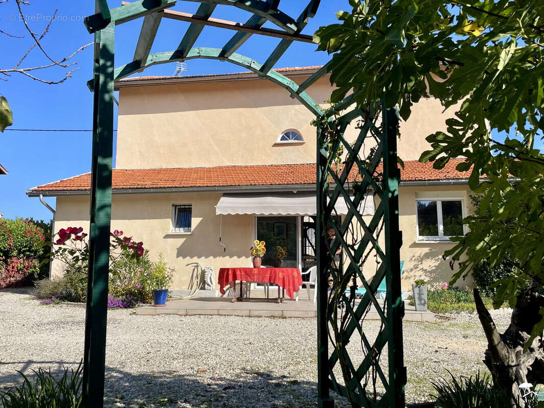 Maison à SAINT-SYMPHORIEN