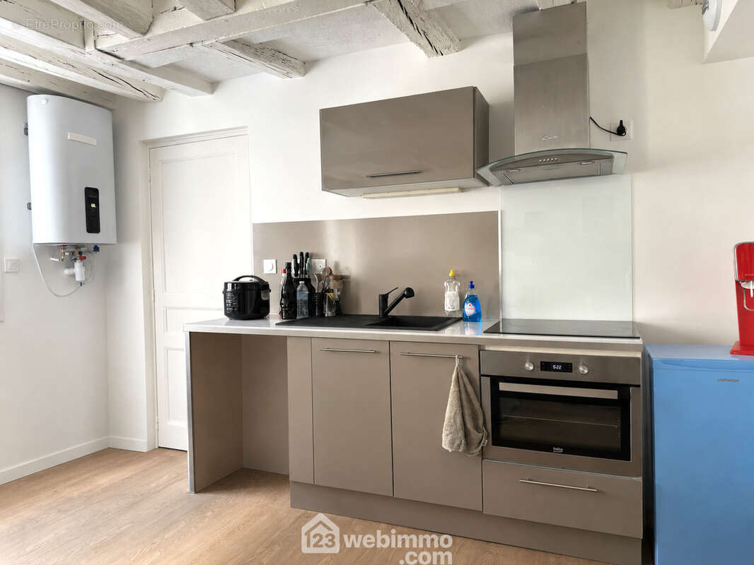 Appartement 96 m² à Maze  - photo 8