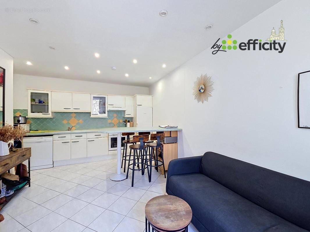 Appartement à MARSEILLE-7E