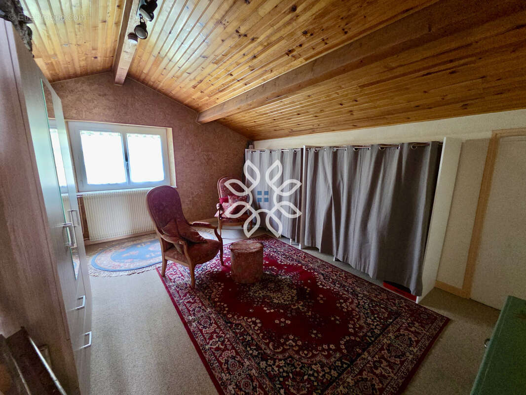 Maison familiale 5 chambres à Brioude avec terrain - photo 18