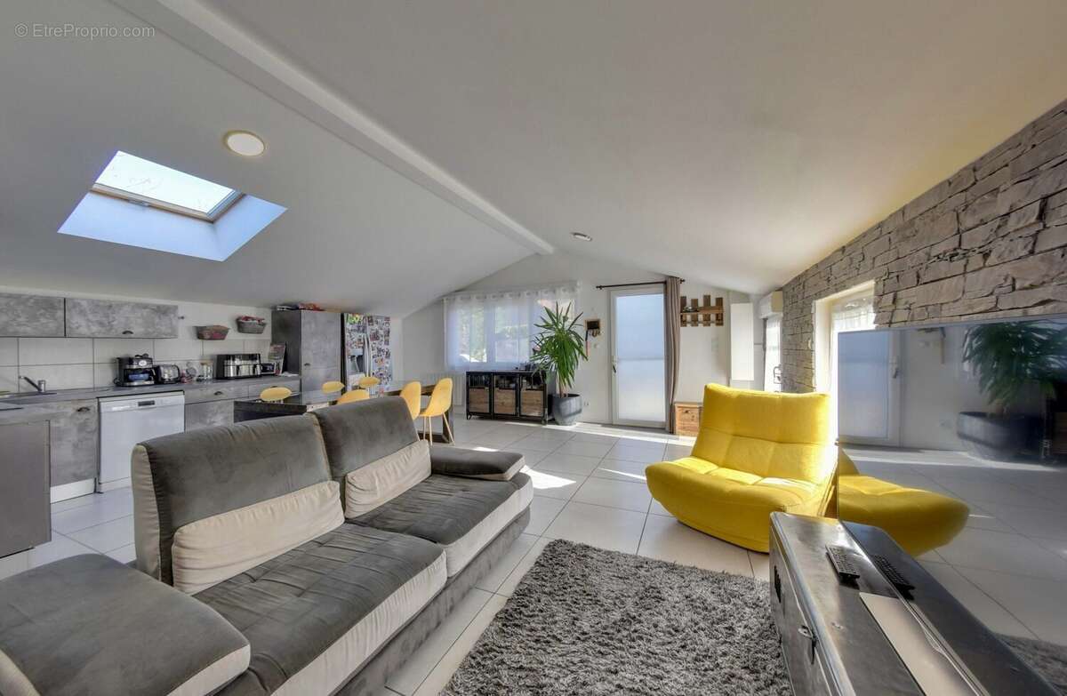 Appartement à CLAIX