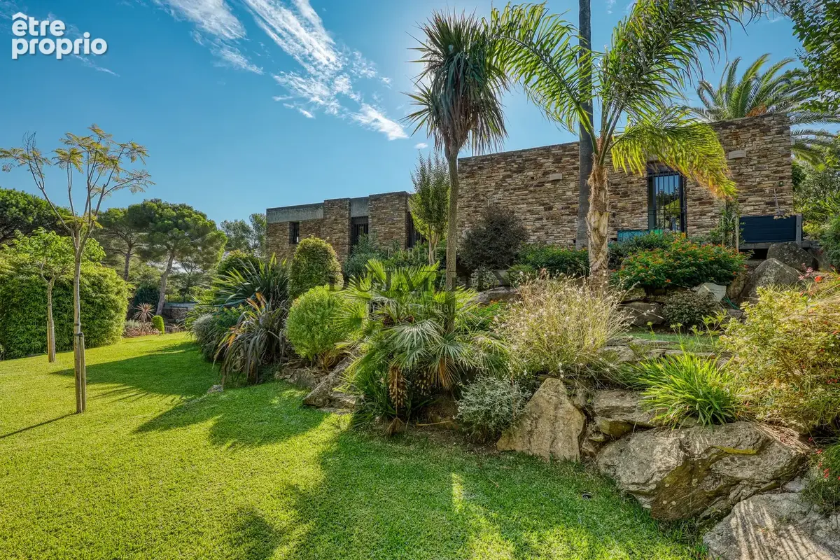 Villa au gaou benat avec piscine et superbe jardin paysager - photo 15