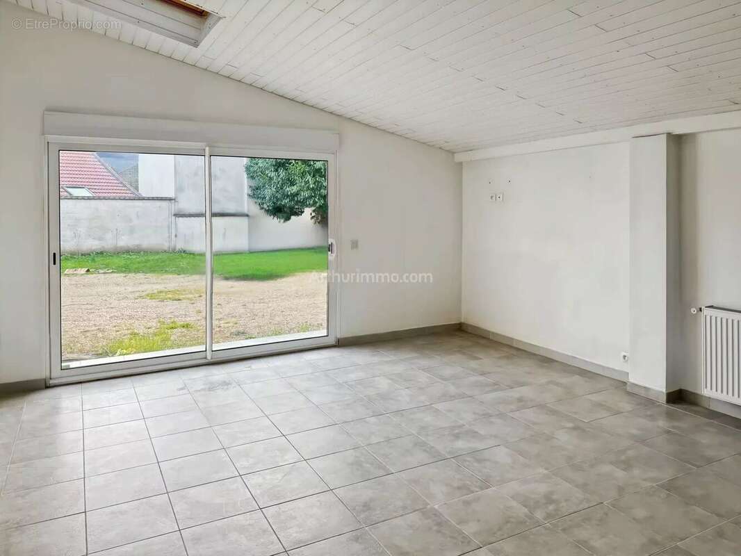Appartement à THORIGNY-SUR-MARNE