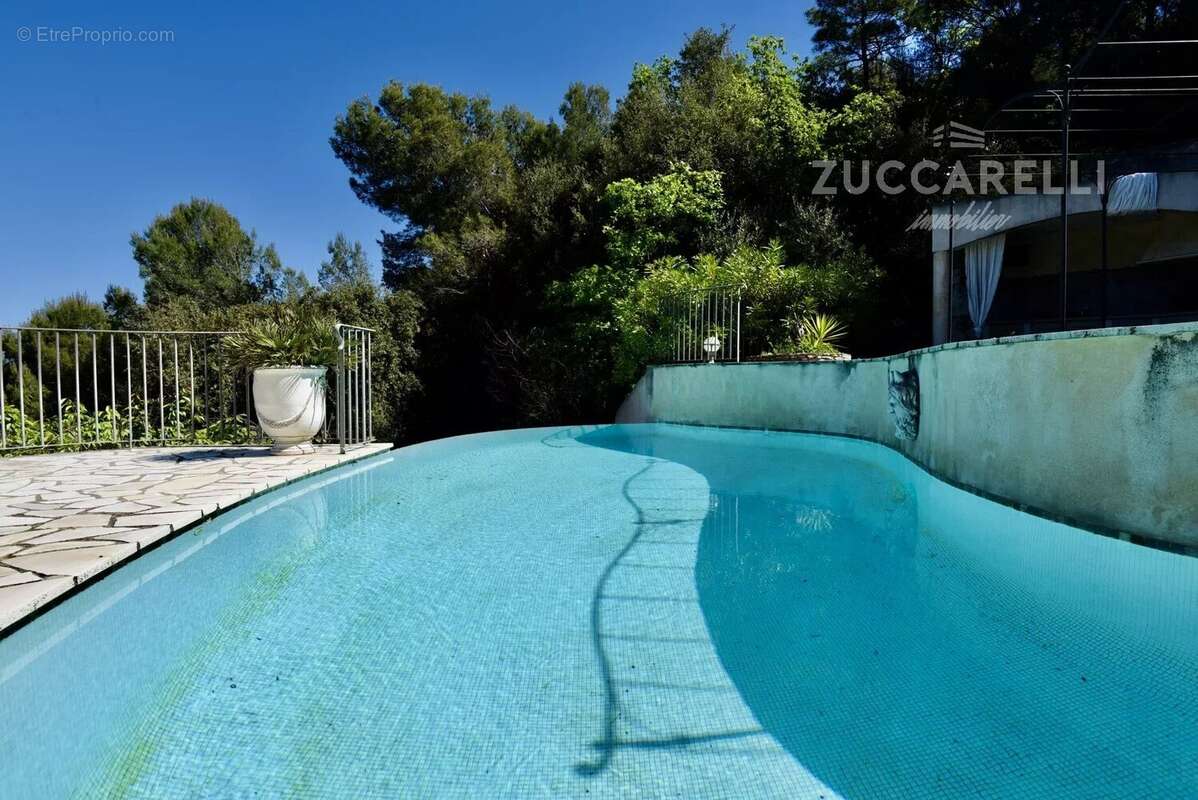 Maison à COLOMARS