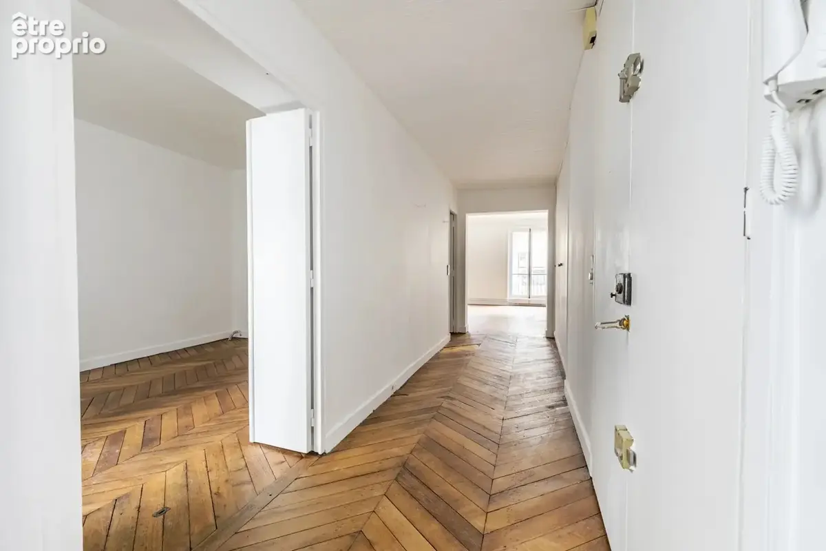 PARIS 9 - rue CHAPTAL - F5  + Cave + Chambre de service - photo 5