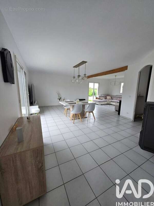 Photo 3 - Maison à SAINT-JOUIN-BRUNEVAL