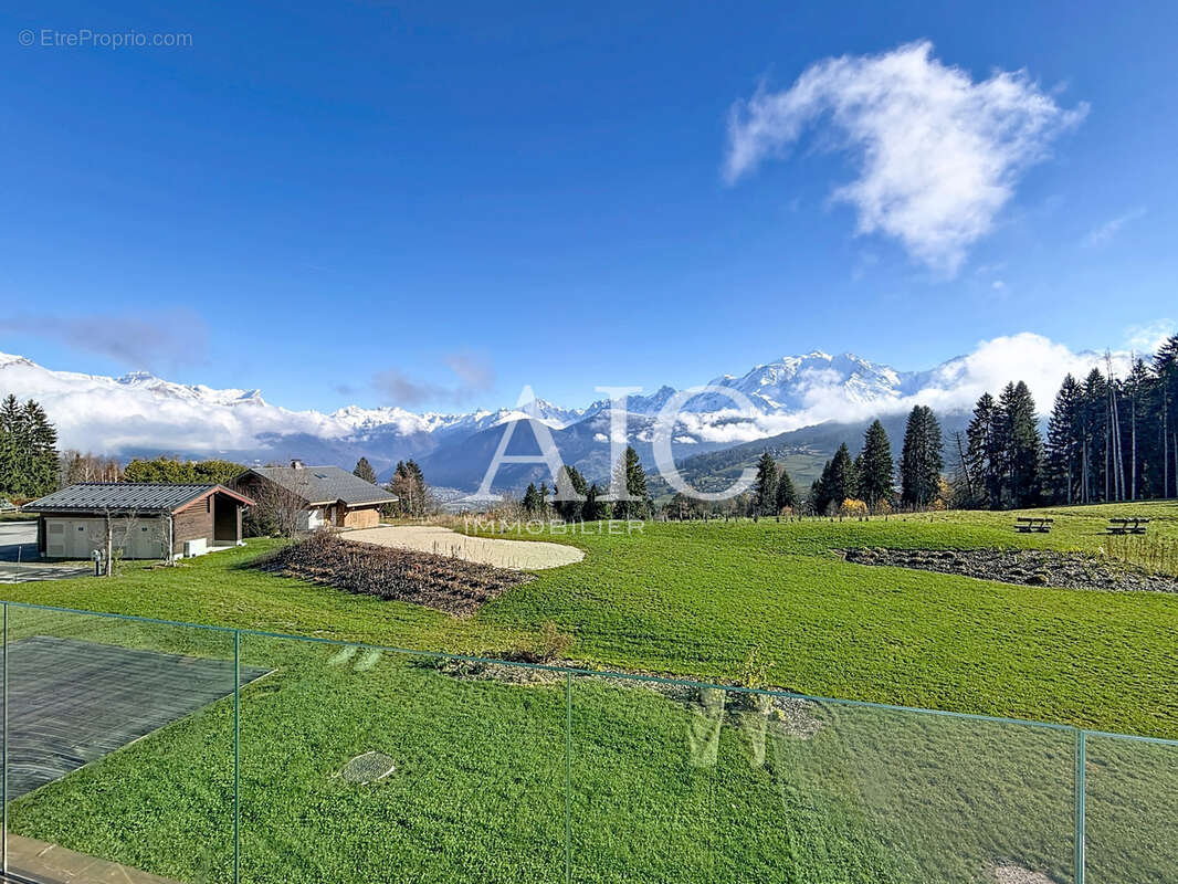 Appartement à COMBLOUX