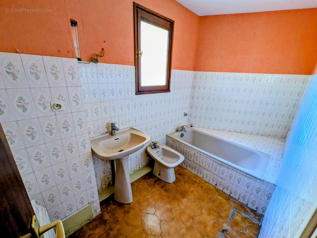 Appartement à SAINT-CYR-SUR-MER