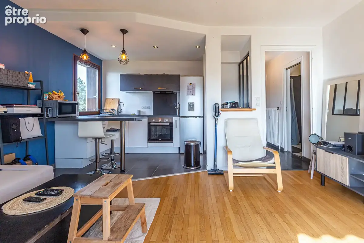 Agence immobiliere laforet - exclusivite - "acacia" - annecy - appartement t2 de 45,66m² - balcon - cave - usage place - dernier - photo 2