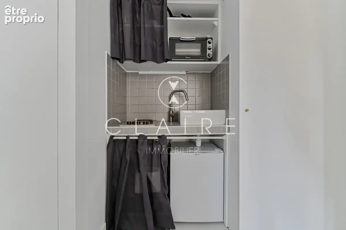 Paris 11e - Face Marais - Studio Atypique en duplex. - photo 6