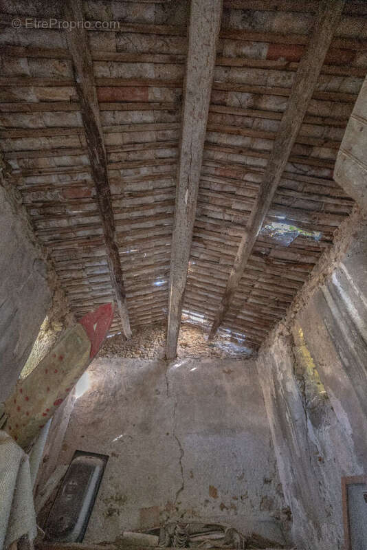 Maison à CAUSSES-ET-VEYRAN