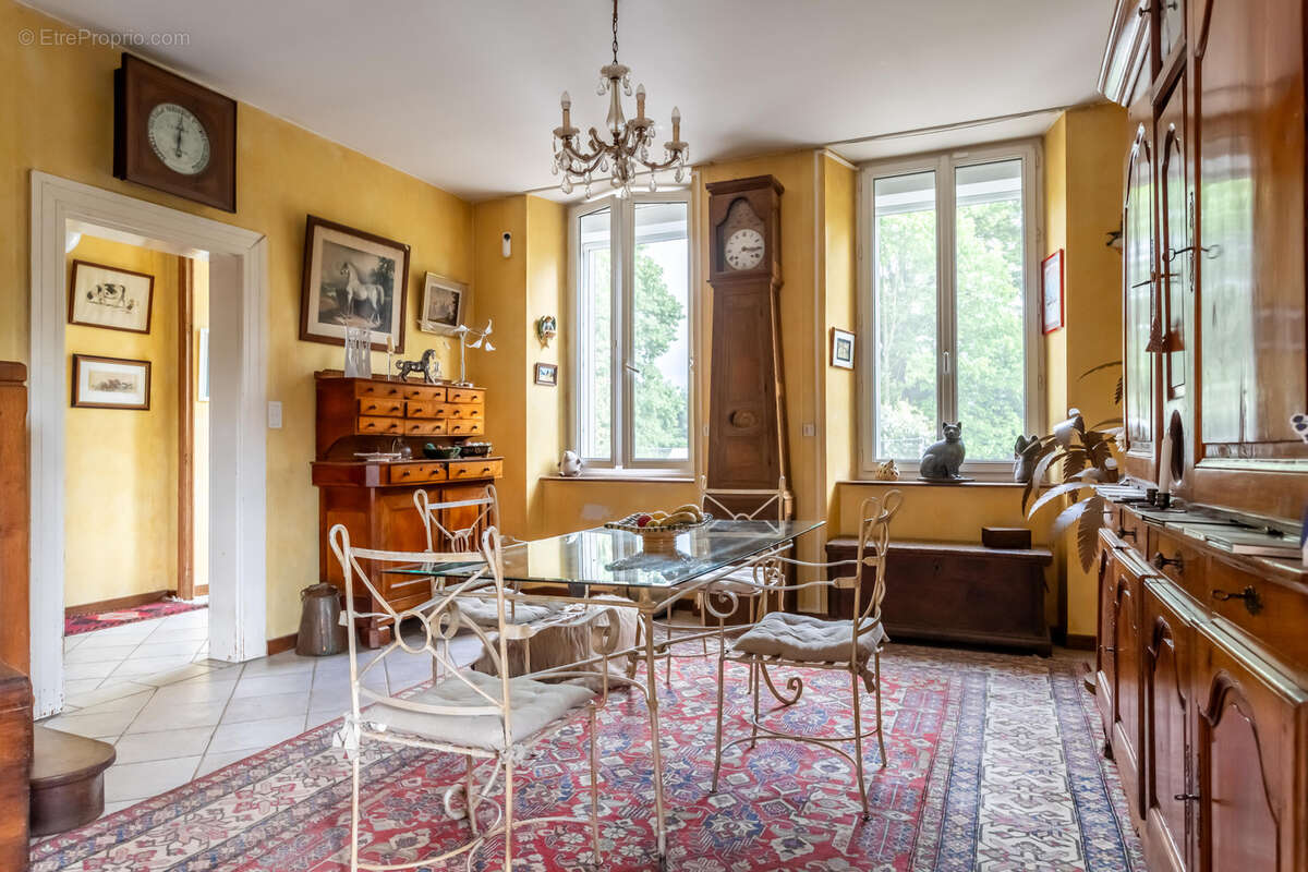 Maison à LES TOURREILLES