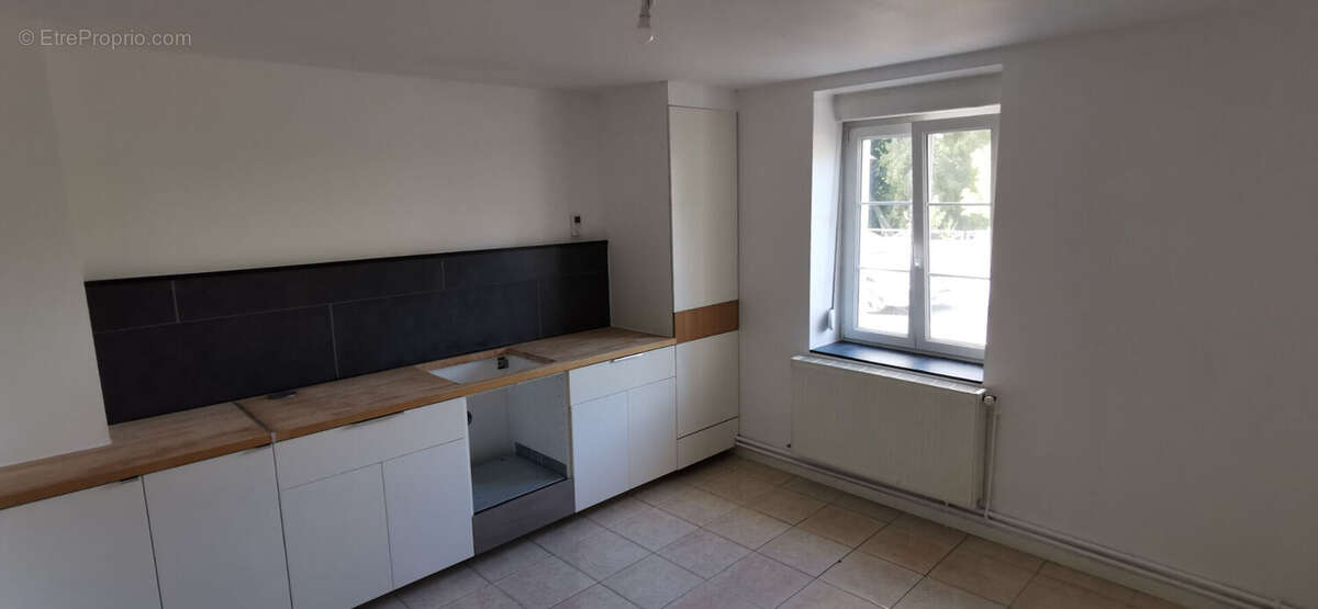 Maison à COURCELLES-CHAUSSY