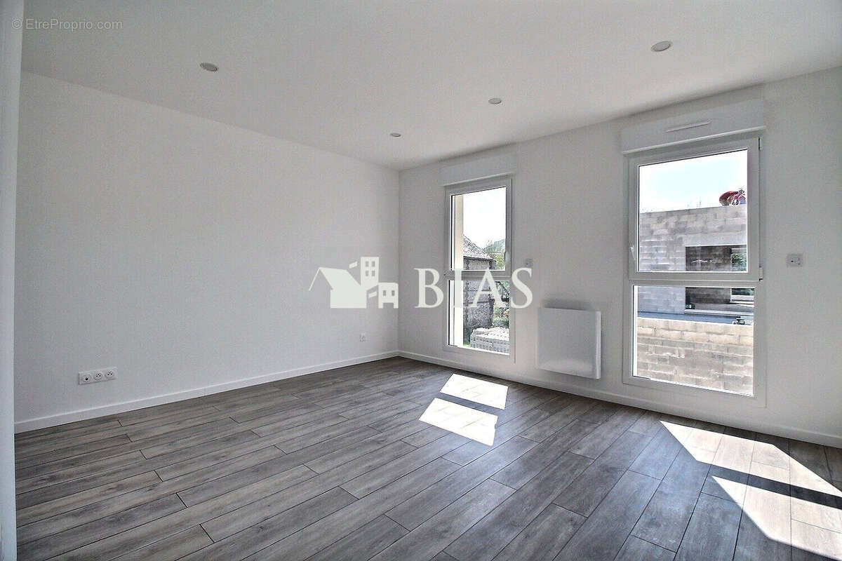 Appartement à LE HOULME