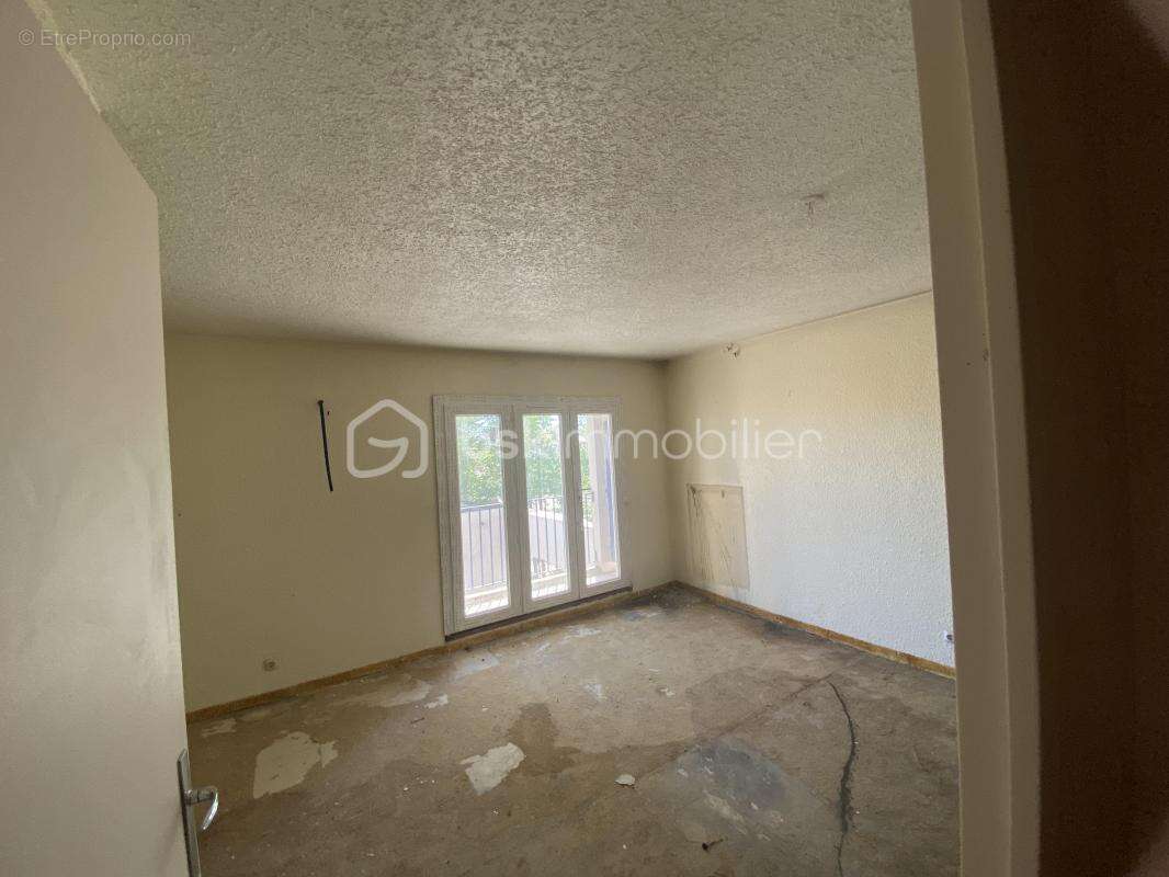 SAINT-CHRISTOL ((84) -  Créez votre T2 sur mesure ! Plateau sous forme d'appartement de 68 m² env. situé au 1er étage avec ascen - photo 14