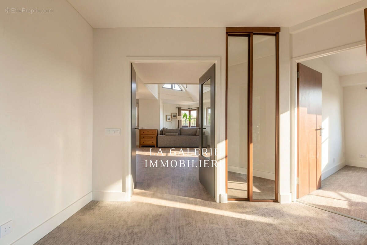 Appartement à SURESNES