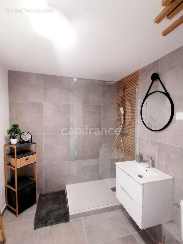 Appartement à BRENTHONNE