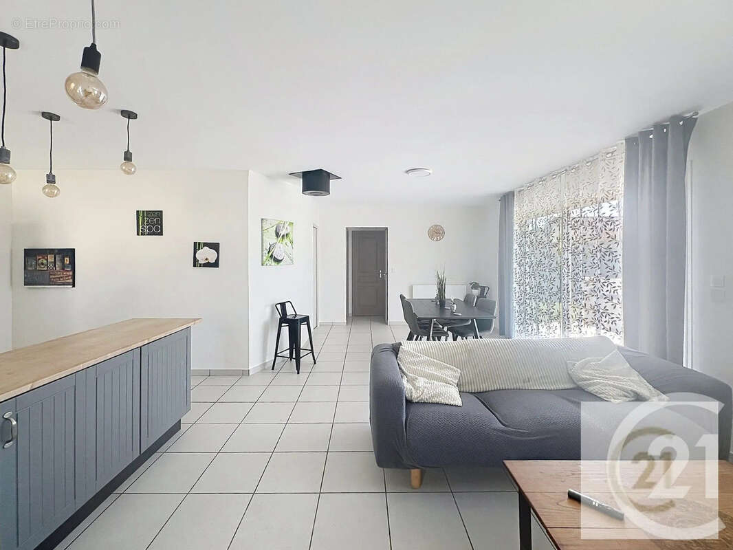Maison à LABASTIDE-D'ANJOU