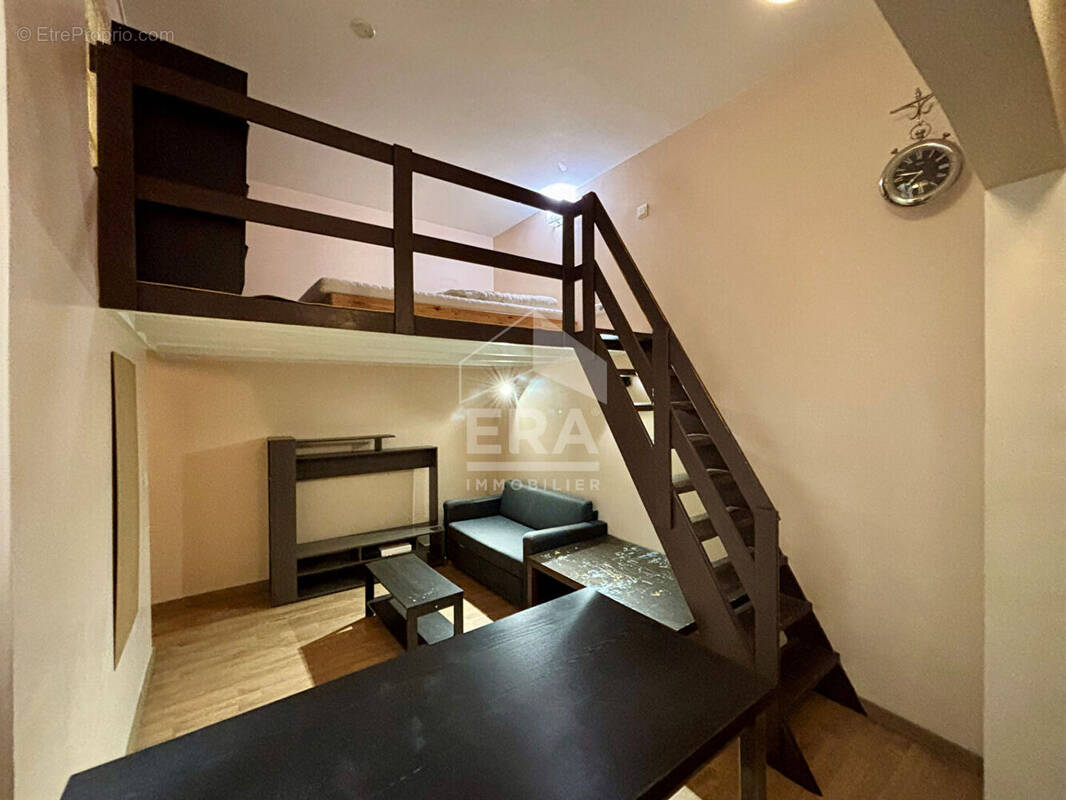 Appartement à LEVALLOIS-PERRET