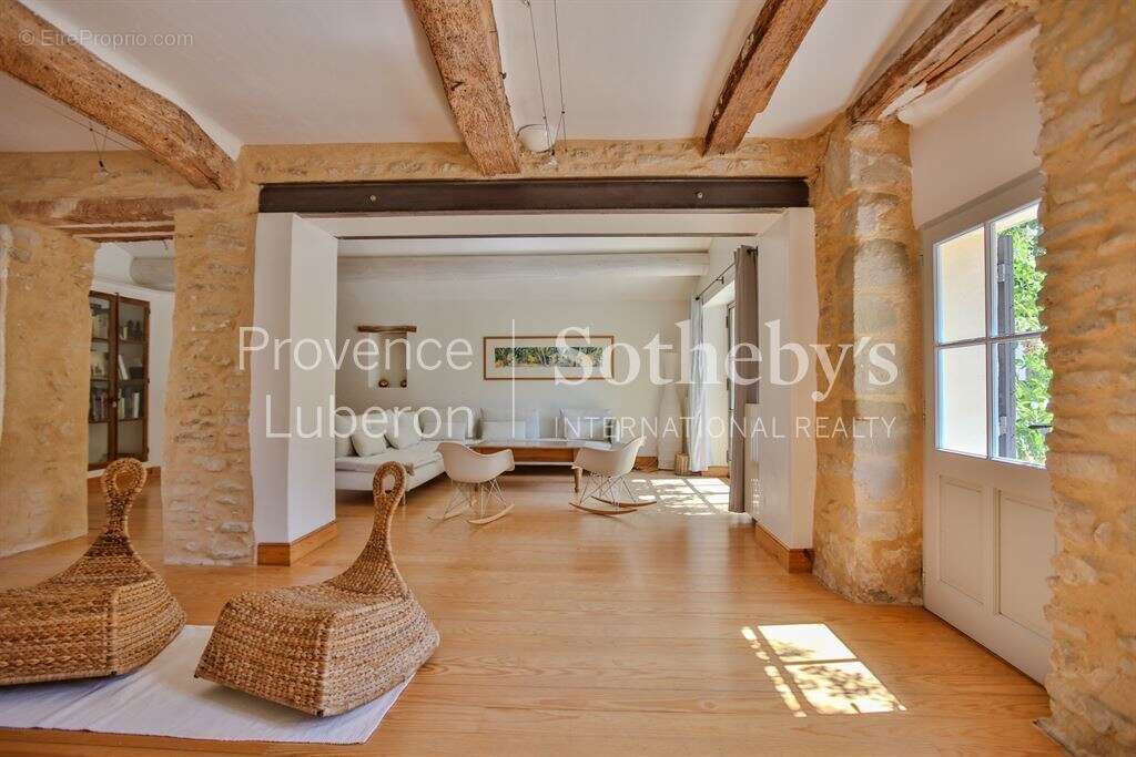 Maison à SAUMANE-DE-VAUCLUSE