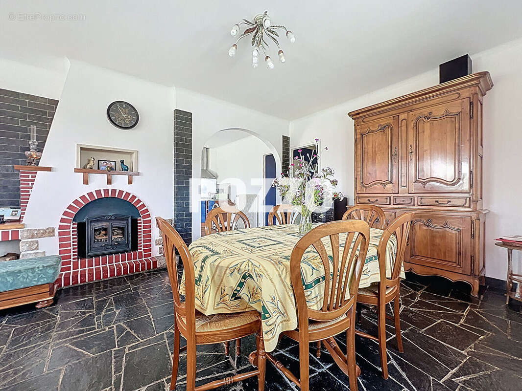 Maison à SAINT-HILAIRE-DU-HARCOUET