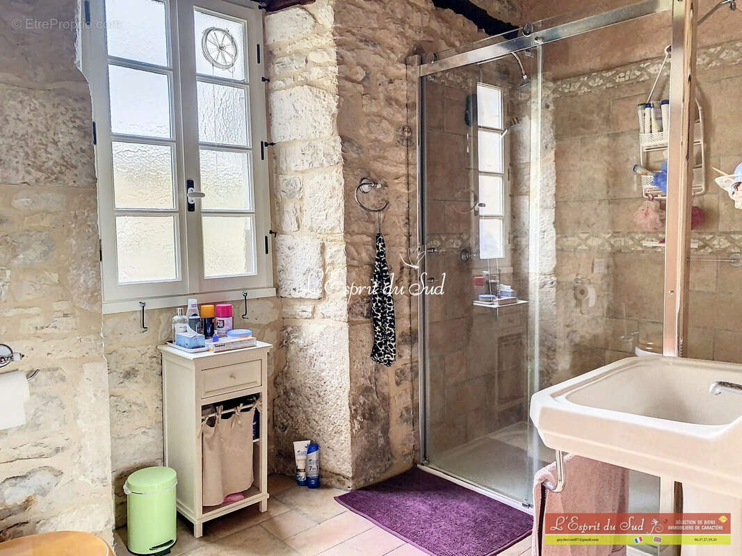 Maison 157 m² à Concots  - photo 9