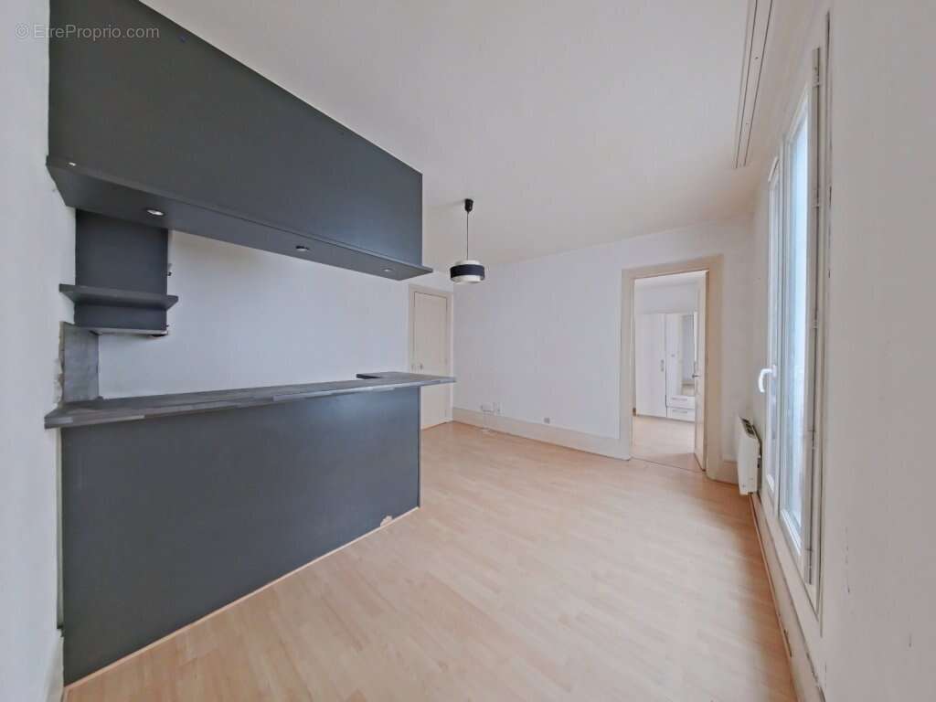 Appartement à PARIS-20E